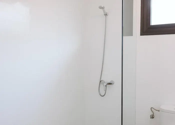 Canaryislandshost I Nativo * פאמארה